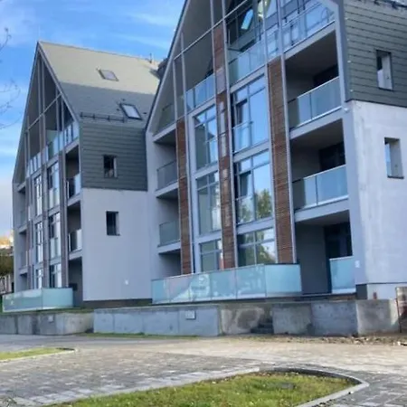 Nowoczesny Apartament Z Widokiem Na Jezioro Charzykowy Exterior photo